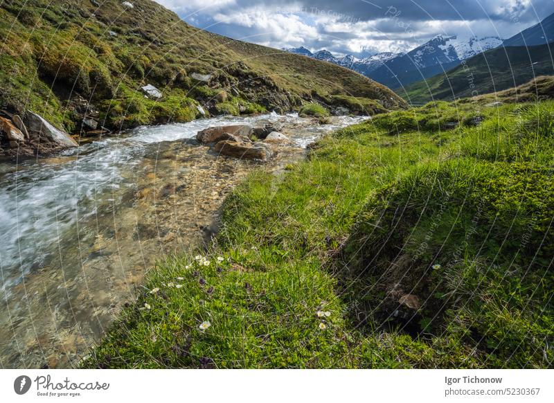 Gebirgsfluss auf dem Pass - Großglockner, Österreich Fluss Berge u. Gebirge Tourneen Natur malerisch Ansicht Landschaft reisen Alpen Tag Gelassenheit Wasser