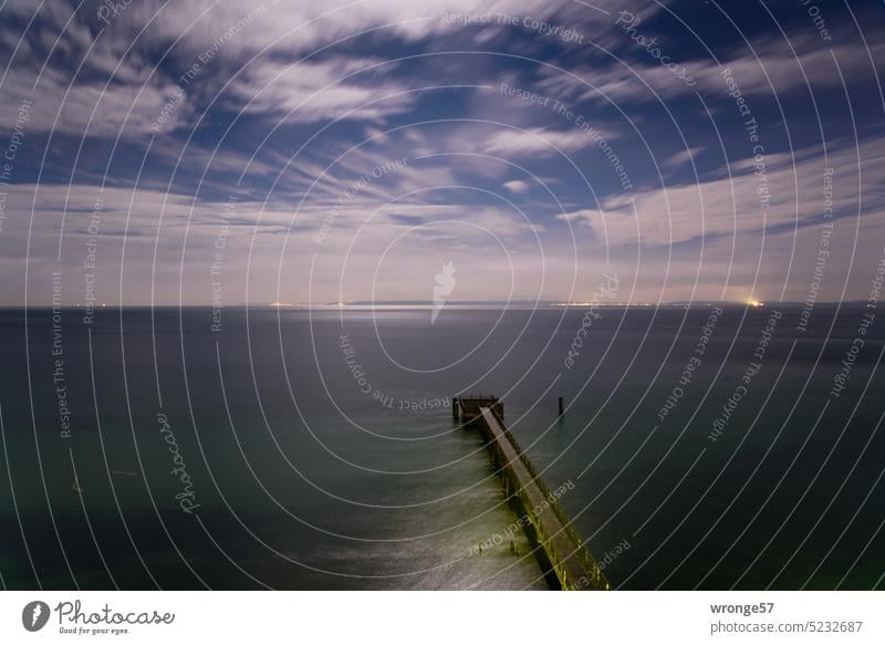 Meerblick Vollmond See Ostsee Wasser Nachthimmel Nachtaufnahme Langzeitbelichtung Stativ Außenaufnahme Himmel Menschenleer Farbfoto Mond Mondschein