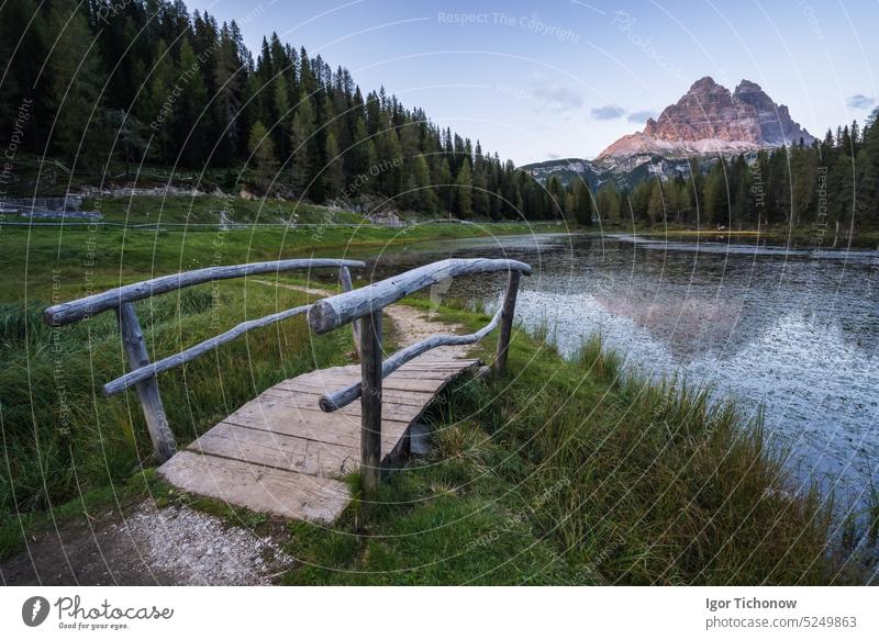 Lago Antorno See, Drei Zinnen im Hintergrund, Dolomiten, Italien antorno alpin Berge u. Gebirge Misurina Italienisch Europa dolomiti lavaredo Natur Wasser Wald