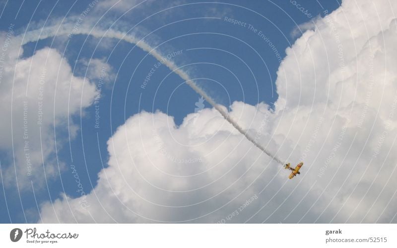 aero.batics Flugzeug Kunstflug Flugschau Himmel aerobatics fliegen