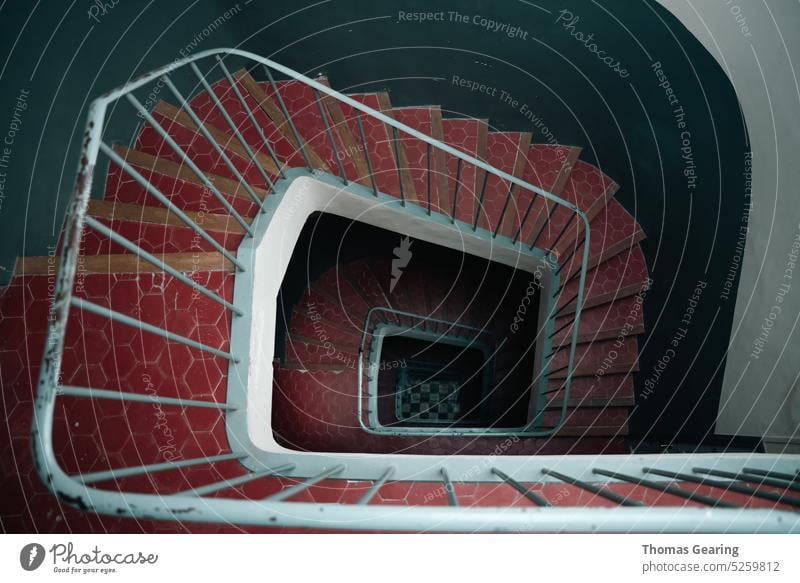 Wendeltreppe Treppe Treppenhaus die Treppe hinauf Treppenhäuser Spirale Perspektive