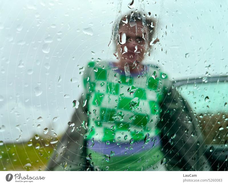 Schach matt hinter *400* Regentropfen Regenwetter Schachbrettmuster schlechtes Wetter feucht nass Fensterscheiben Autofenster unscharf verschwommen Aprilwetter