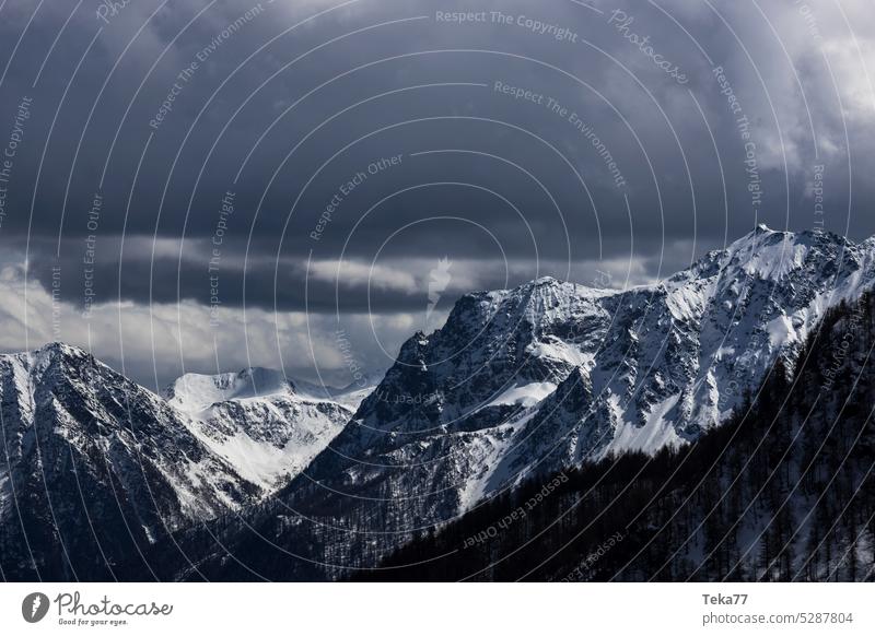 stimmungsvoller berg in den schweizer alpen Berge u. Gebirge Eis Schnee Abend verschneite Berge Schweiz Alpen schön kalt wandern Wandern in den Alpen Stimmung