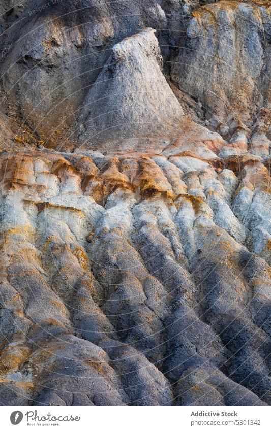 Canyon mit Felsformationen Natur Berge u. Gebirge Hintergrund Hügel Landschaft Hochland Umwelt malerisch felsig farbenfroh hell Tageslicht Felsen Tal Gelände