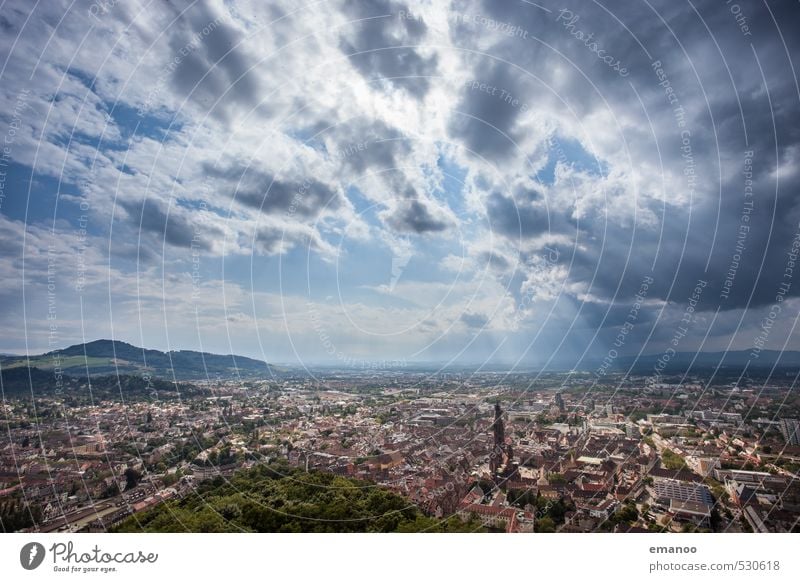 Freiburg Ferien & Urlaub & Reisen Tourismus Ferne Sightseeing Städtereise Landschaft Himmel Wolken Horizont Wetter Stadt Stadtzentrum Altstadt Haus Kirche Turm