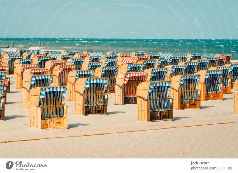 Sammlung … Strandkörbe am Strand von Travemünde Strandkorb Ostsee Ferien & Urlaub & Reisen Meer Erholung Küste Tourismus Strandkorbvermietung Lübeck Ordnung