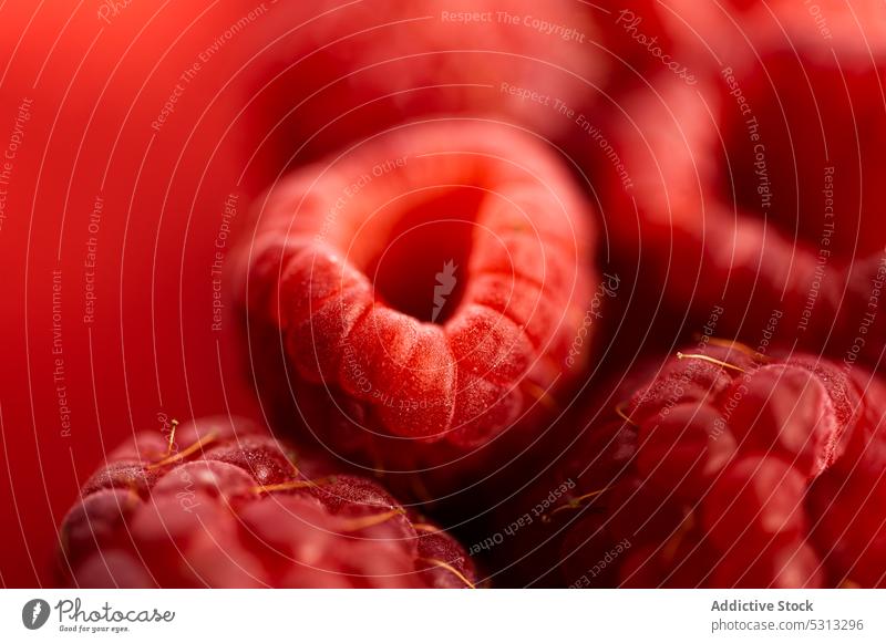 Reife frische Himbeeren als Hintergrund Gesundheit Diät Lebensmittel Vitamin reif rot süß lecker organisch Ernährung geschmackvoll Konzept Vegetarier Veganer