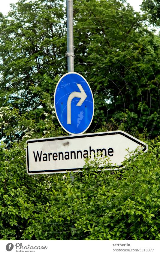 Warenannahme abbiegen kurve logistik orientierung pfeil schild transport verkahrsschild verkehr verkehrsschild warenannahme kaufen lieferung anlieferung