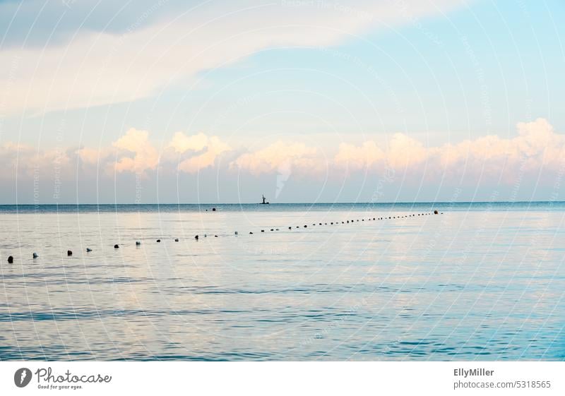 Mittelmeer bei Kemer Meer Wasser Ferien & Urlaub & Reisen Sommer Küste Landschaft Sommerurlaub Erholung Himmel Natur blau Horizont Tag Ferne Freiheit Fernweh