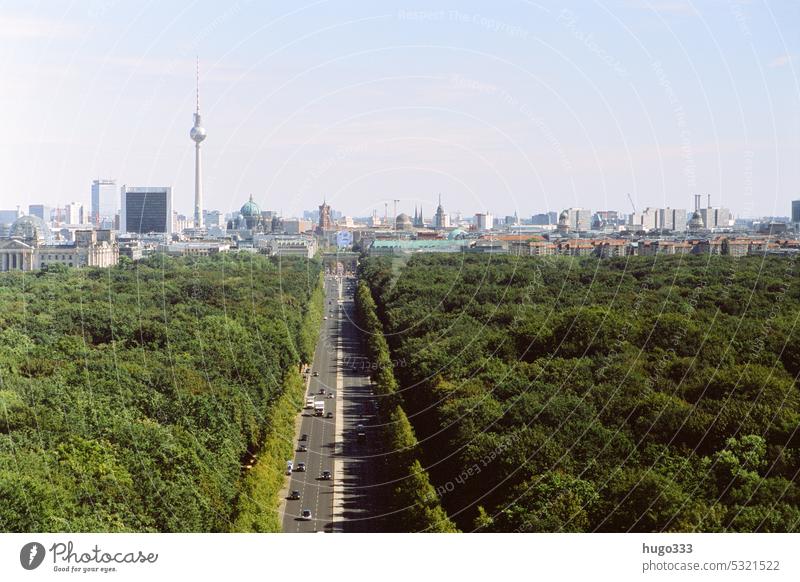 Berlin Mitte Tiergarten Hauptstadt Deutschland Siegessäule Berlin-Mitte großer stern Straße des 17. Juni Brandenburger Tor Alexanderplatz Reichstag