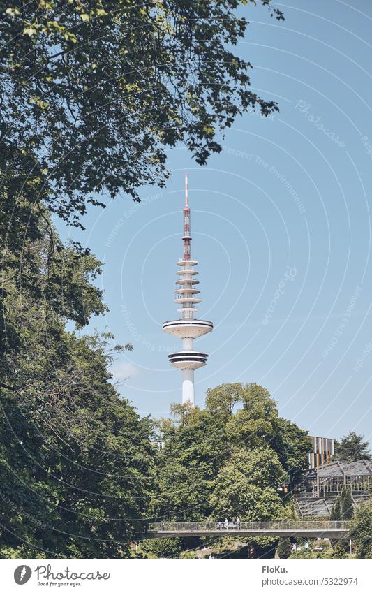 Hamburger Telemichel im Sommer tele-michel Heinrich-Hertz-Turm Wahrzeichen Sehenswürdigkeit Architektur Tourismus Gebäude Bauwerk Außenaufnahme Stadt Himmel