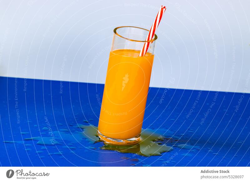 Glas frischer Orangensaft-Cocktail Saft orange trinken Erfrischung Frucht Zitrusfrüchte Getränk Gesundheit dienen geschmackvoll lecker organisch cool hell