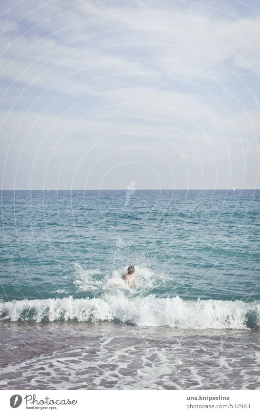 bauchklatscher Ferien & Urlaub & Reisen Sommerurlaub Strand Meer Wellen Mann Erwachsene 1 Mensch Umwelt Landschaft Wasser Schönes Wetter Küste Mittelmeer