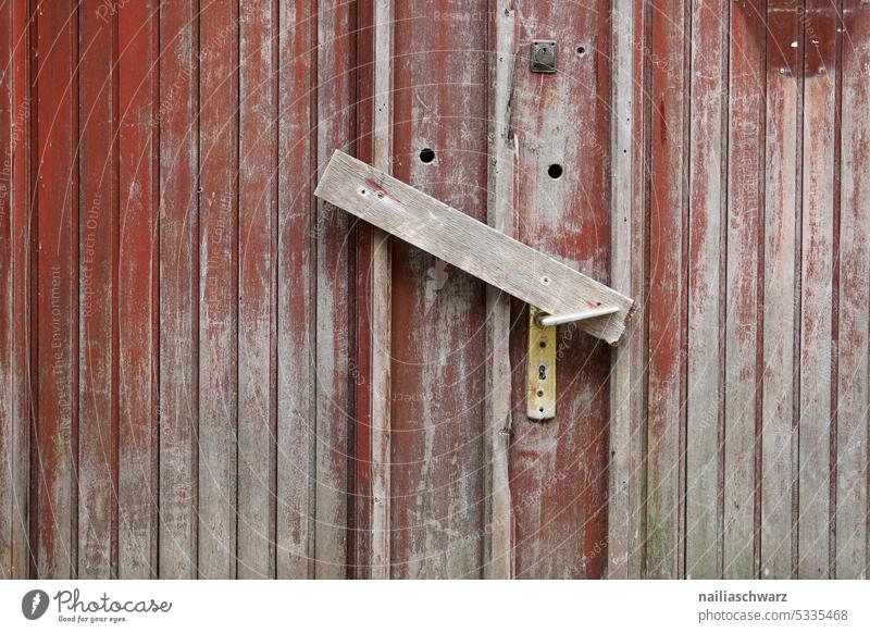 Tor Pforte Strukturen & Formen Eingangstür Detailaufnahme Tag Farbfoto Nahaufnahme Bretter Holz Außenaufnahme Vorhängeschloss Menschenleer Sicherheit haltbar