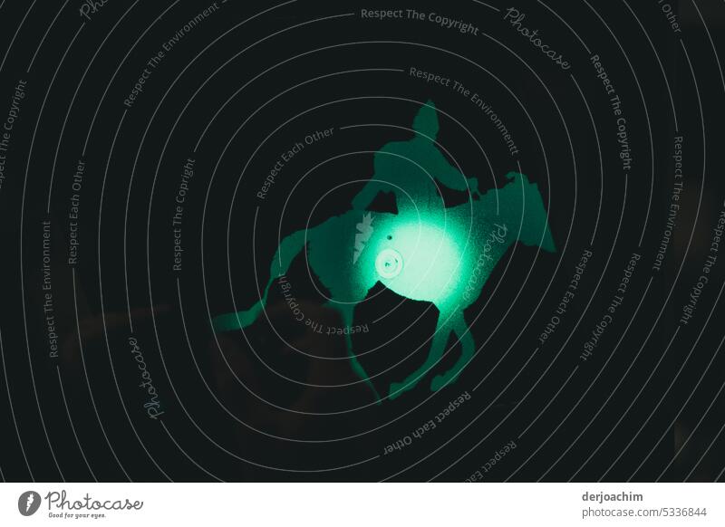 In der Weltgeschichte unterwegs  ! Ampel mit Reiter und Pferd zeigen " Grün " Jetzt geht es los.. ampelmännchen Verkehrszeichen Symbole & Metaphern leuchten