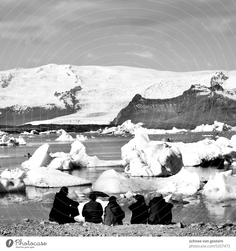 Wasser und Aussicht in iceland Island Außenaufnahme Natur Landschaft Berge u. Gebirge Umwelt Tag Menschenleer Felsen Urelemente wild Stimmung Klima kalt Himmel