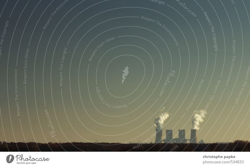 Kühltürme am Horizont Energiewirtschaft Stromkraftwerke Kohlekraftwerk CO2-Ausstoß Klimawandel Industrie Umweltverschmutzung Kernkraftwerk Energiekrise