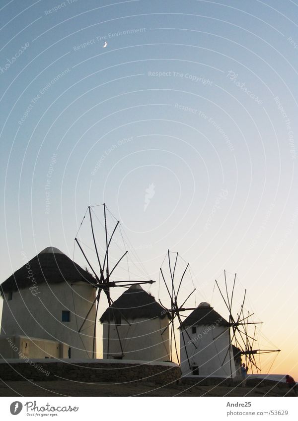 Windmühlen auf Mykonos Griechenland Abenddämmerung ruhig Ferien & Urlaub & Reisen Süden Mond Architektur