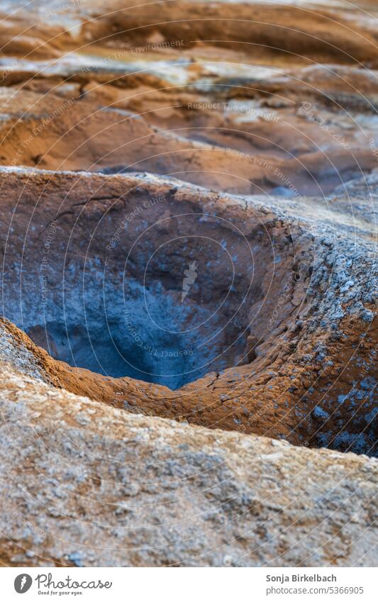 Explosives Blau - heiße Quelle in Hverir, Island Islandreise Details abschließen isländisch Golfloch hverarönd hverir im Freien nordisch Natur Ansicht reisen