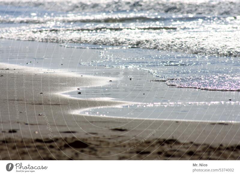 Strandspaziergang Küste Wasser Sandstrand Sommer Wellenschlag Ozean Meer Wasseroberfläche Ferien & Urlaub & Reisen Nordsee Erholung Zufriedenheit Natur