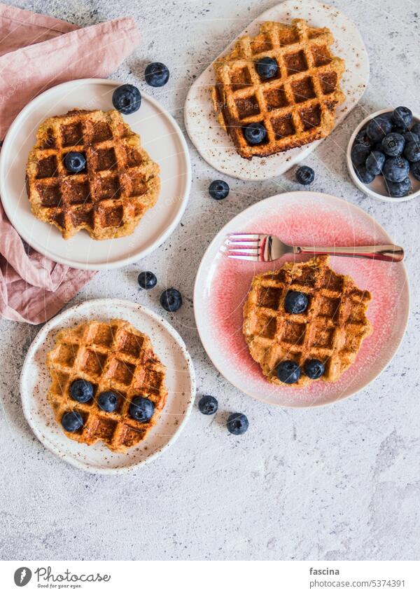 Gesunde glutenfreie Haferwaffeln. Leerzeichen kopieren Draufsicht Textfreiraum Belgische Waffel Gesundheit Waffeln Haferflocken appetitlich leicht gebacken