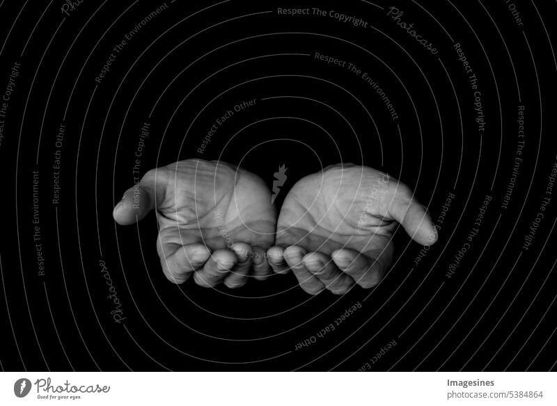 offene Hände. Teilen, geben, schützen. männliche Hände. Kraft der Hoffnung oder Liebe und Hingabe. Hand Glauben Religion Gott Geben Schutz Religion & Glaube