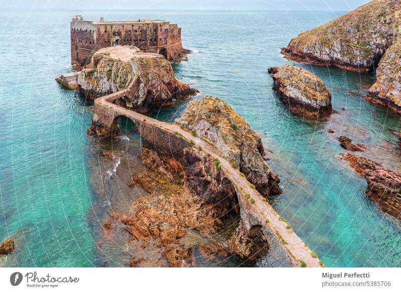 Festung von San Juan Bautista auf einer kleinen Insel des Berlenga Grande, Berlengas-Archipel, Portugal. Fort berlenga st. johannes der täufer peniche Weg