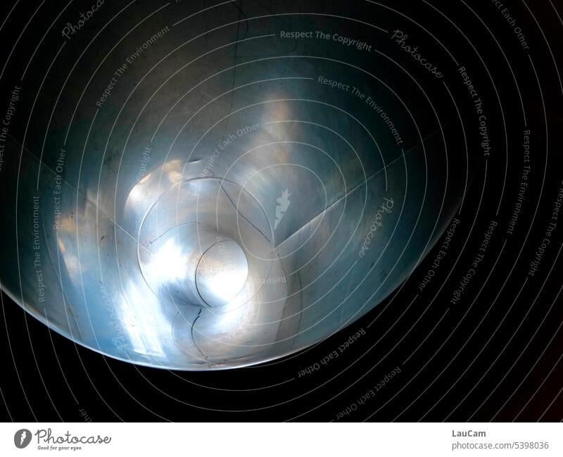 UT Bock auf Bochum | In die Röhre schauen Rutsche Tunnel in die Röhre schauen rund Reflexion Licht am Ende des Tunnels Vorfreude dunkel Tunnelblick Schatten