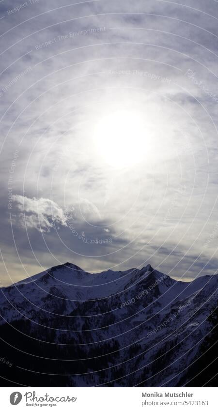 Zeit -bitte bleib stehen Freiheit Himmel Wolken blau weiß Außenaufnahme Farbfoto Tag Menschenleer Schönes Wetter Natur Umwelt Luft Klima Sonnenlicht Licht