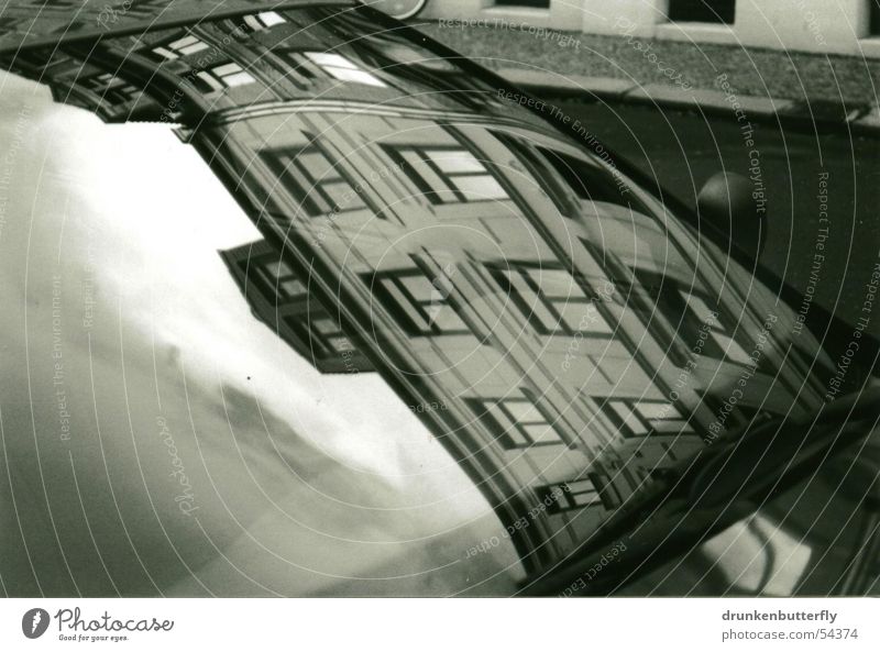 Scheibenklar Haus Reflexion & Spiegelung Scheibenwischer Fenster Windschutzscheibe PKW Fensterscheibe Straße Himmel