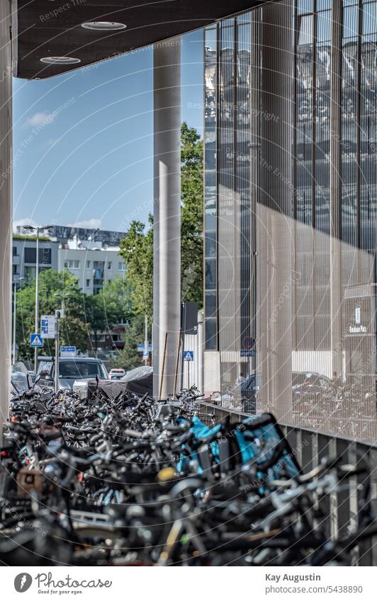 Fahrrad Parkstation parkstation fahrradparkplätze stellplatz fahrradlenker strukturen fahrradinfrastruktur bremshebel kabelstrang unterbringung von fahrräder