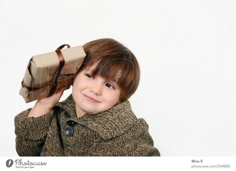 hmmm Socken? Oder doch ein Auto?! Feste & Feiern Weihnachten & Advent Geburtstag Mensch Kind Kleinkind Junge Kindheit 1 1-3 Jahre 3-8 Jahre brünett hören