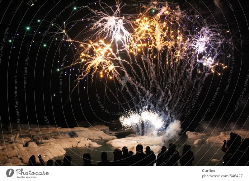 Feuerwunder Ferien & Urlaub & Reisen Abenteuer Mensch Menschengruppe Menschenmenge Landschaft Wasser Nachthimmel Eis Frost Schnee Gletscher Meer See leuchten