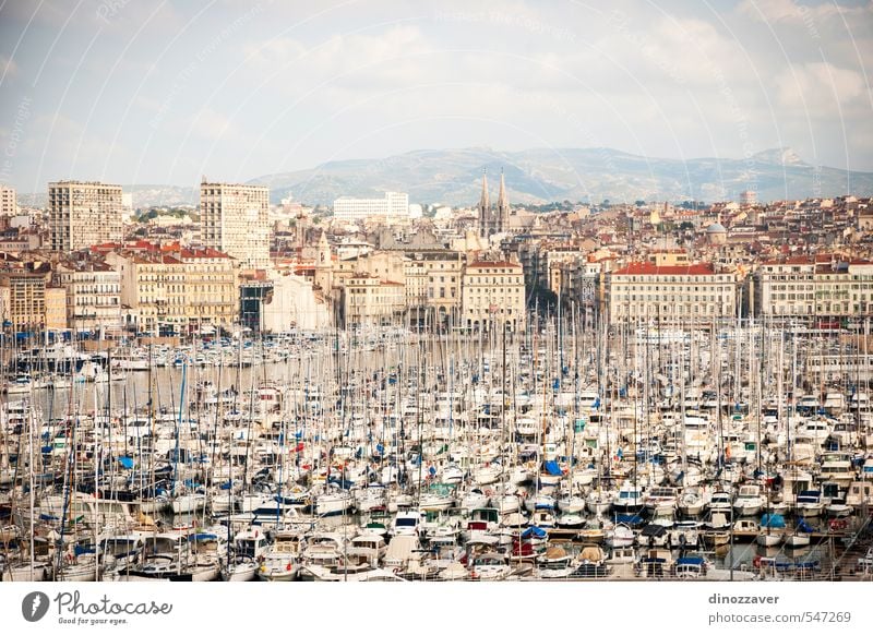 Hafen, Vieux-Hafen von Marseille Ferien & Urlaub & Reisen Tourismus Sightseeing Meer Haus Landschaft Hügel Kleinstadt Stadt Skyline Kirche Gebäude Architektur