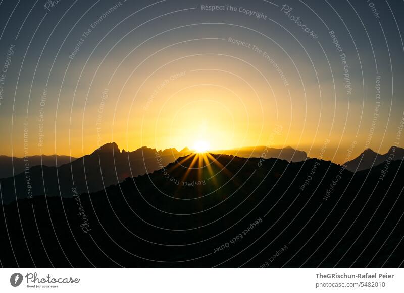 Sonnenaufgang  in den Bergen - Starke kontraste Jebel shams Oman Himmel Natur Farbfoto Bergpanorama Aussicht Panorama (Aussicht) Panorama (Bildformat) Stimmung