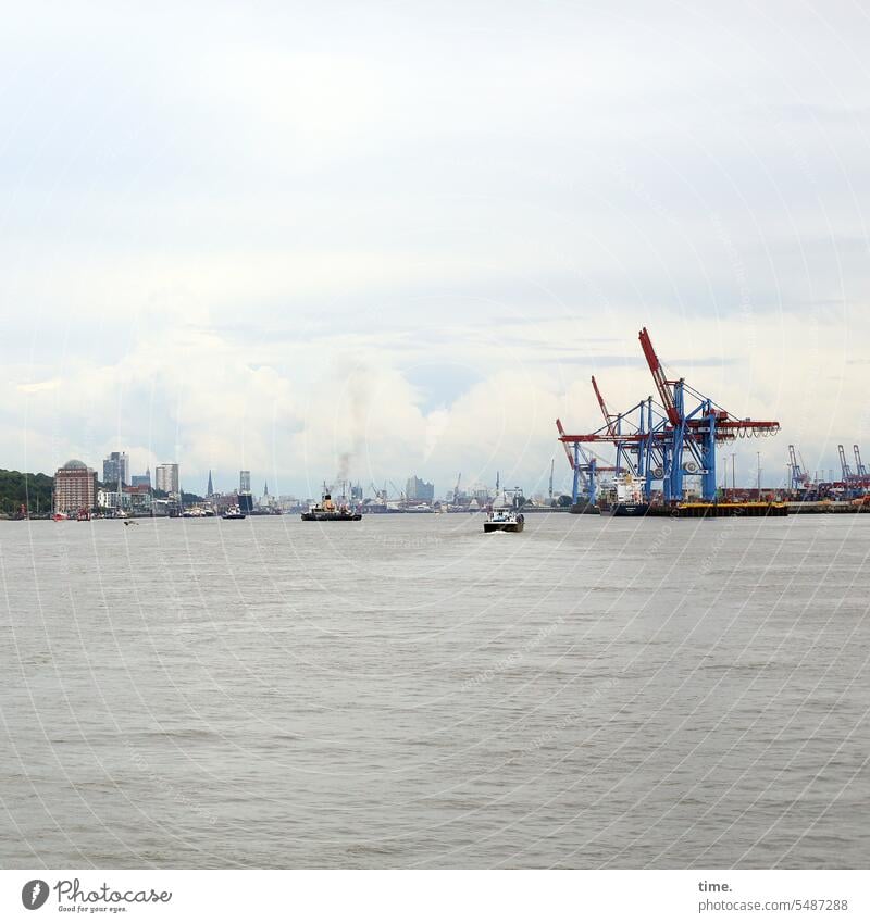 abgefahren | elbabwärts Hafen Schiff Wasser Elbe Kran Wirtschaft Hamburg Hamburger Hafen Schifffahrt Güterverkehr & Logistik Container Fluss Hafenkran