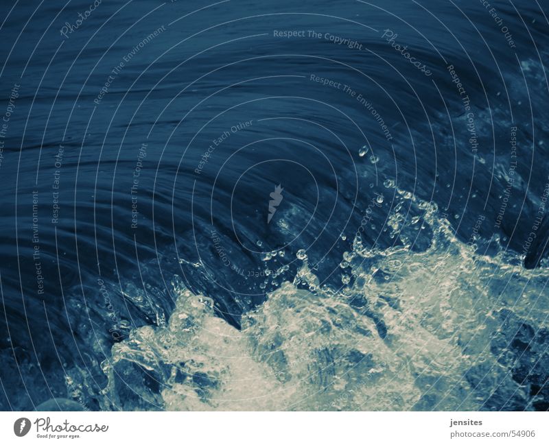 zeitstau II Meer Wellen Schaum spritzen Kurzzeitbelichtung weiß Wasser blau Bewegung Dynamik Natur Flut water ocean sea white blue motion wave waves