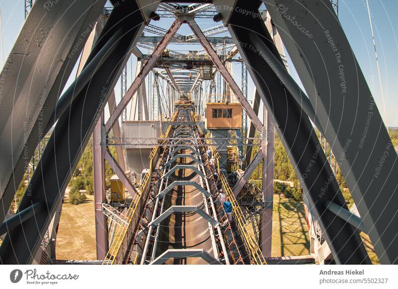 F60 Größte Förderbrücke der Welt Tagebau tagebau bagger bergbau industrie stahl UDSSR DDR riesig gigantisch maschine förderband kohle braunkohle Museum eisen