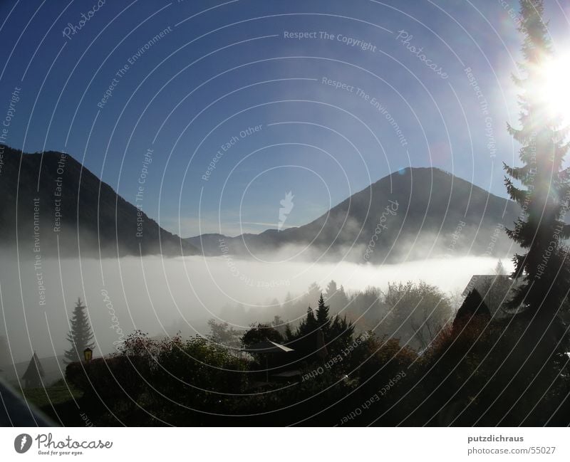 Bergnebel Nebel Gipfel Wolken Licht Stimmung Frieden ruhig Einsamkeit Landschaft Gegenlicht Berge u. Gebirge hell Sonne schön Aussicht natürlich