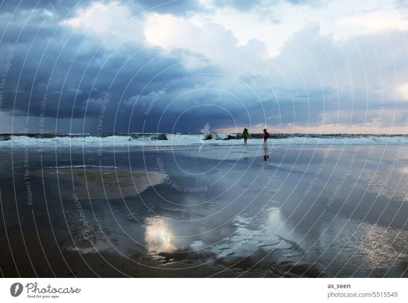 Am Meer Nordsee Ebbe Flut Abend Wolken Himmel Spiegelung Sonnenuntergang Abenddämmerung Dramatik Wasser Strand Küste Gezeiten Wattenmeer Horizont Insel Ferne