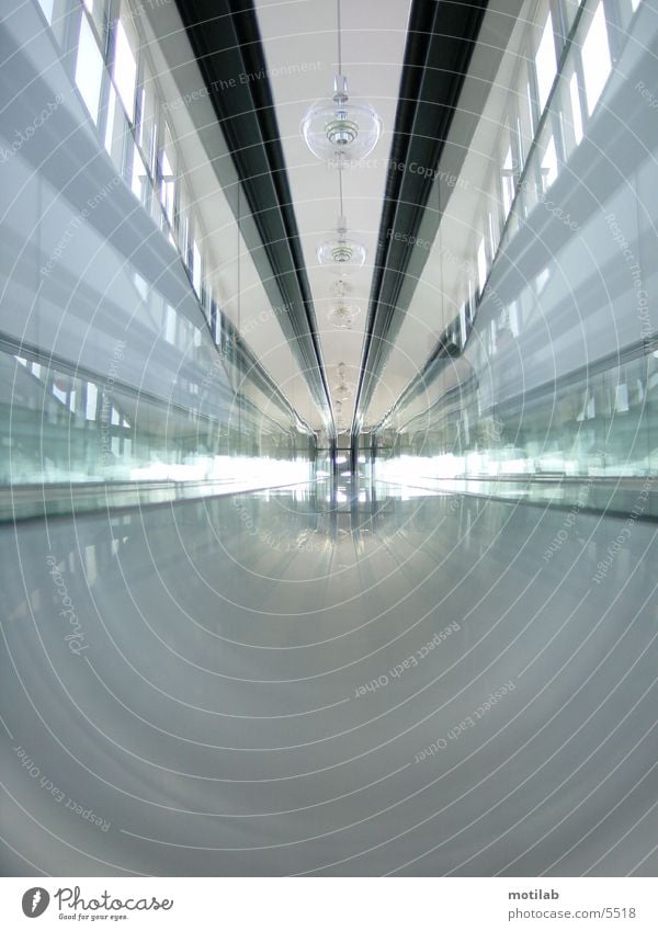 Im RolltreppenTunnel Bewegung Fototechnik Glas Unschärfe