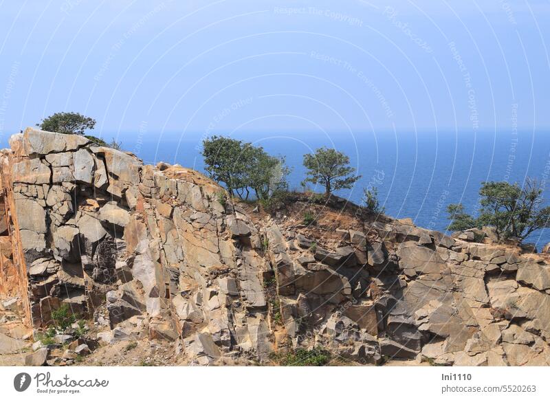 Granitsteinbruch auf Bornholm Natur Landschaft Dänemark Insel Nordwestküste Naturerlebnis Ringebakkerne-Steinbruch stillgelegt Vang Granit Vang Granitbrud