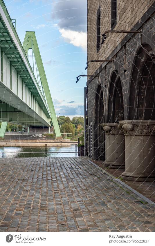 Severinsbrücke Köln Rheinauhafen Rheinufer Rheinland Kölner Severinsbrücke Rheinbrücke Köln am Rheinauhafen Brücken Fotografie Landschaft Fotografie