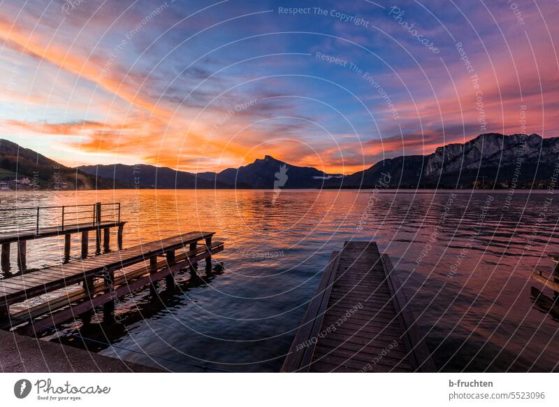 Morgendämmerung am Mondsee, Salzkammergut, Österreich See Berge u. Gebirge Sonnenaufgang Landschaft Natur Außenaufnahme Menschenleer Umwelt Panorama (Aussicht)