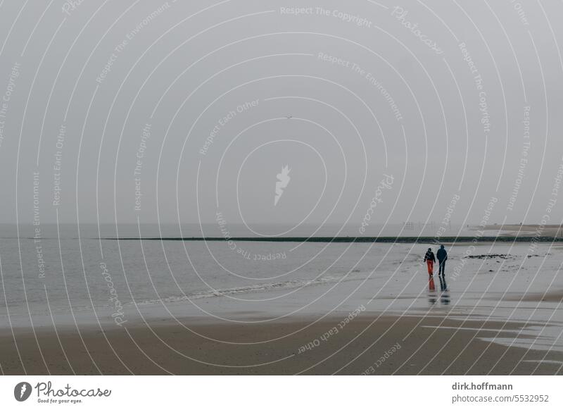 verregneter Strandspaziergang Minimalismus Noth See MEER Herbst Winter gutes Wetter schlechtes Wetter Nordsee Meer Sand Natur Ferien & Urlaub & Reisen Wasser