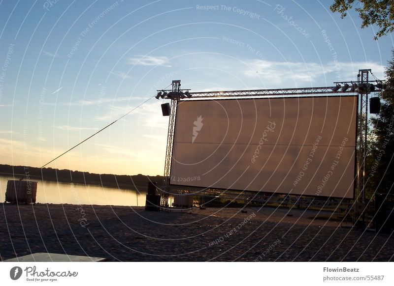 Strandkino Kino See Sommer Open Air Rangsdorf Dämmerung Projektionsleinwand Abend