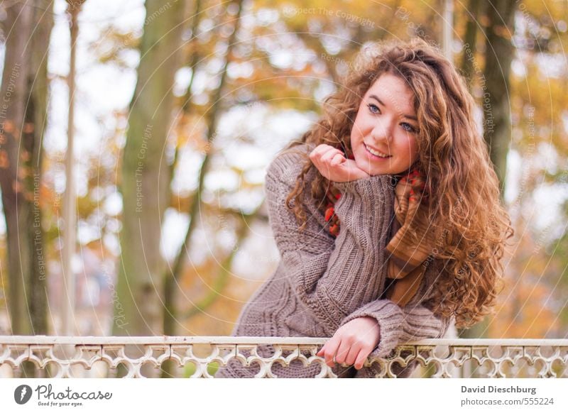 Lena Mensch feminin Junge Frau Jugendliche Schwester Leben Kopf Gesicht 1 13-18 Jahre Kind Frühling Herbst Schönes Wetter Baum Park brünett langhaarig Locken