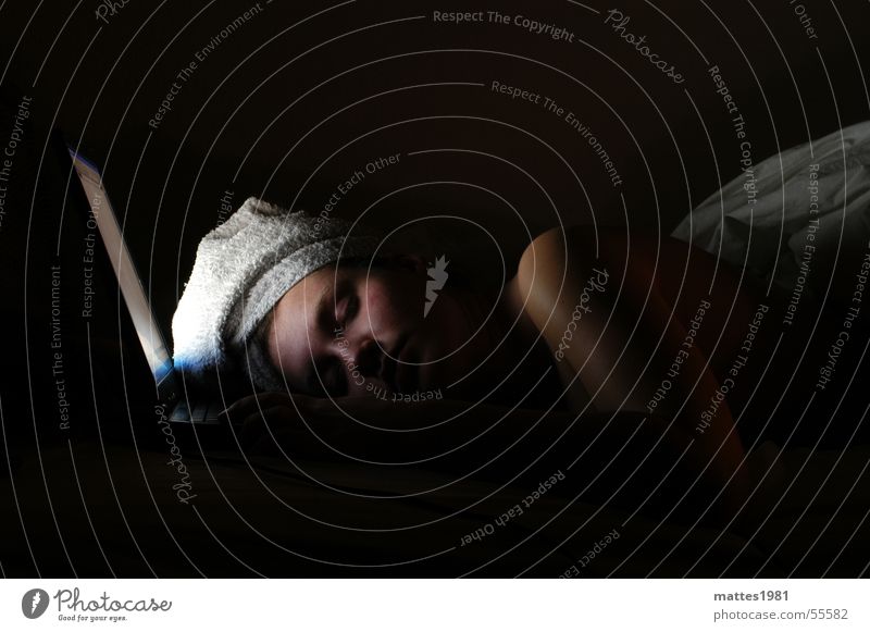 Nightshift Schichtarbeit schlafen Notebook Design Designer Mobilität Computernetzwerk Chatten Nacht Erschöpfung Arbeit & Erwerbstätigkeit Leben wireless 2005