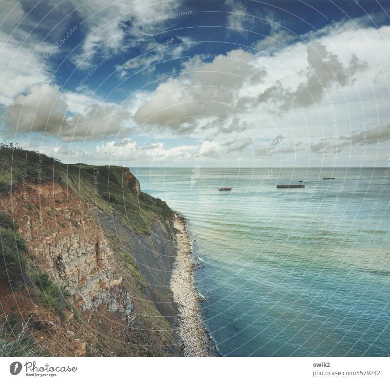 Abhängig Küste Steilufer Steilküste Klippe Landschaft Felsen Natur Ferien & Urlaub & Reisen Horizont Wasser Atlantik Weltmeer Ärmelkanal Bunker Überbleibsel