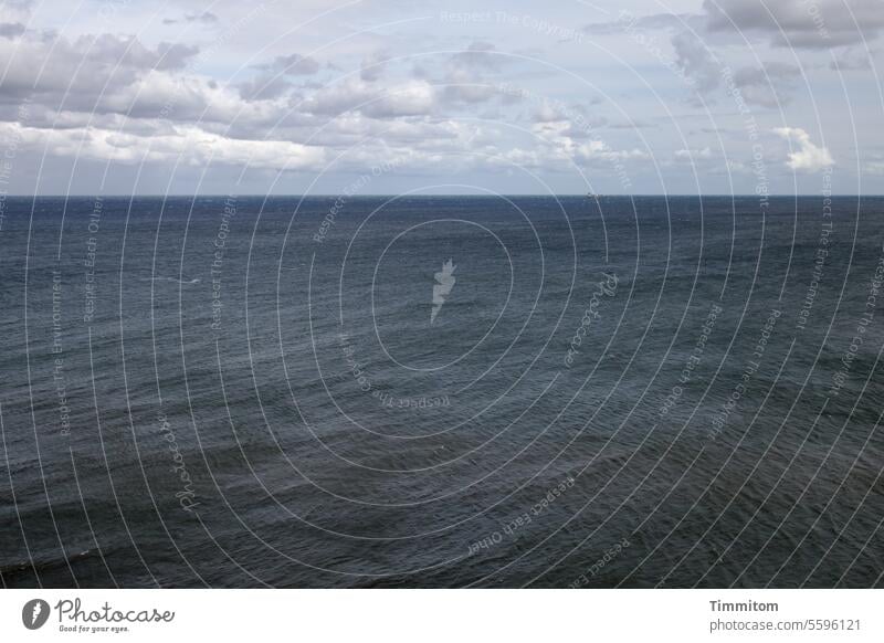 Ostsee - wie eine leichte Decke Meer Wasser ruhig sanft Horizont Himmel Wolken Natur Ferien & Urlaub & Reisen Menschenleer blau